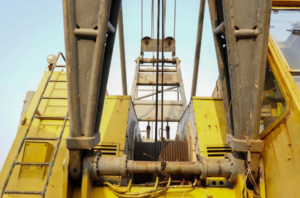 Heavy Equipment Movers vs Rigging Companies: Understanding the Difference